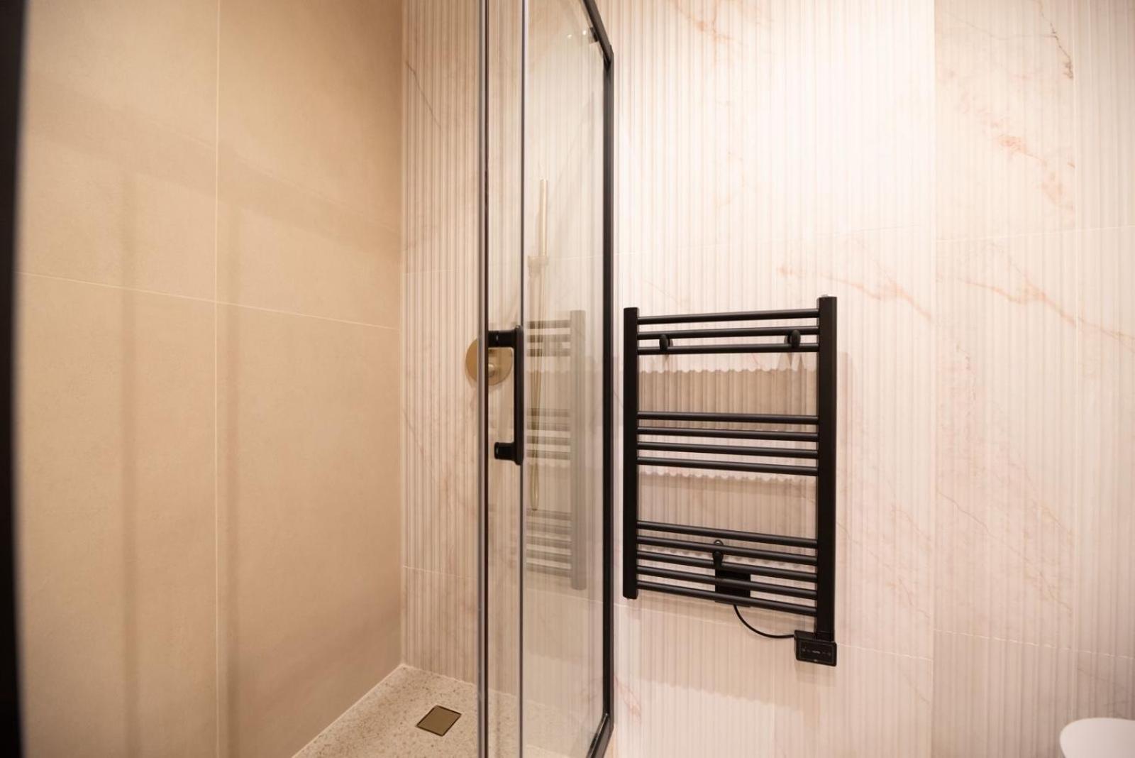 Cia - Rue De L'etoile Haven, 4p Apartment *